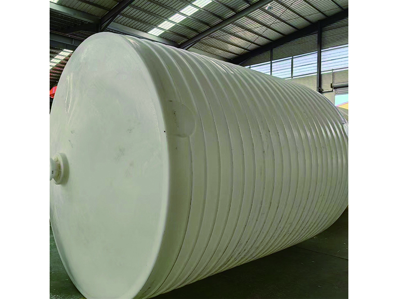 Tanque de agua grande